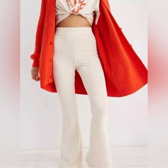 AERIE | Cream Flare Pants High-Waisted Velour Corduroy Leggings Tall - Picture 1 of 11